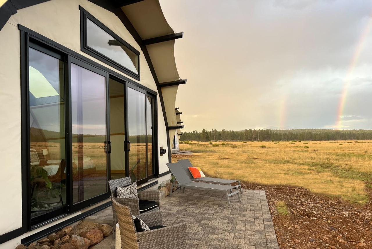 Backland Hotel Уилямс Екстериор снимка
