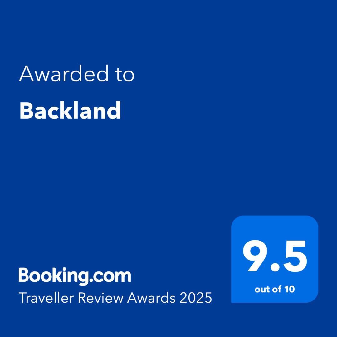 Backland Hotel Уилямс Екстериор снимка